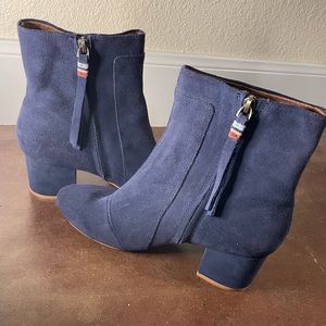 Toms Evie Navy Blue Suede Booties, W 8.5